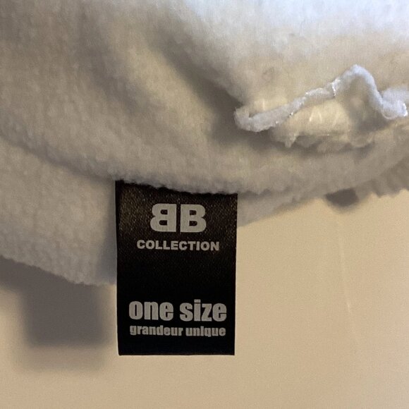 BB Collection White Snowflake Beaded Beanie Knit Hat Winter Skiing Warm Toque - Picture 6 of 7